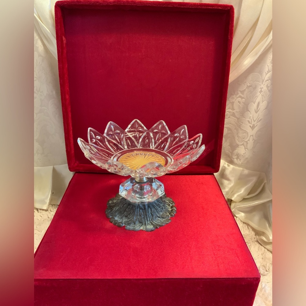 GLASS CANDY DISH